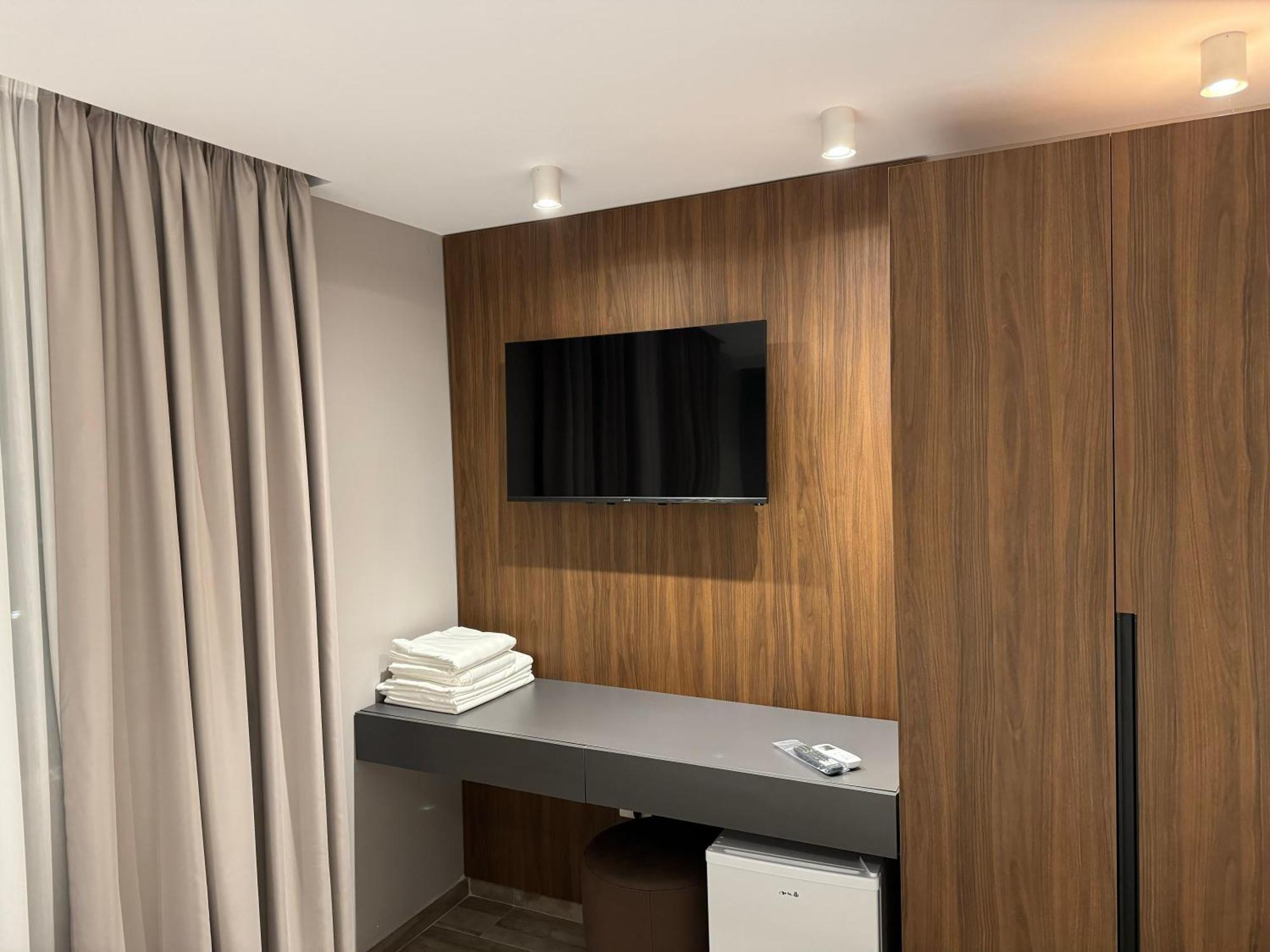 Side Airport Hotel Крує Екстер'єр фото